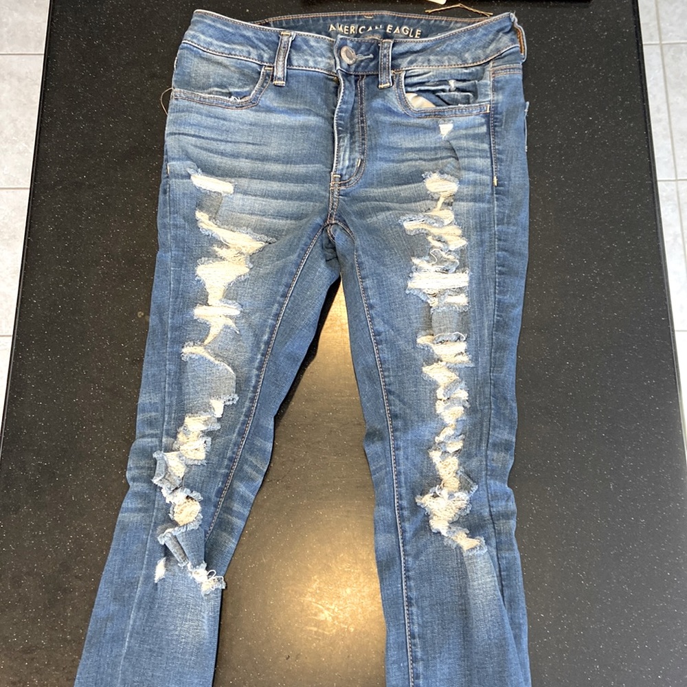American Eagle jeggings size 6 regular. Factory ripped